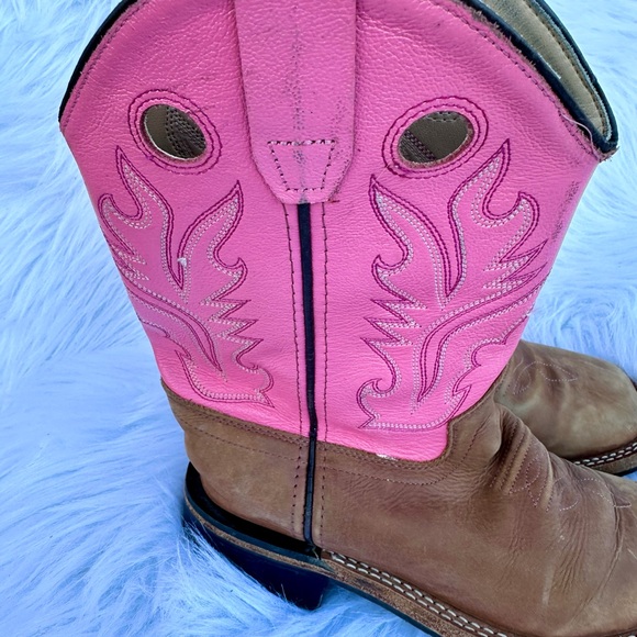 EUC OLD WESTERN GIRLS' WESTERN BOOTS - BROAD SQUARE TOE Size 2.0 D - Picture 2 of 6